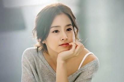 Một trong những sản phẩm để đời của Kim Tae Hee phải kể đến Chuyện tình ở Harvard, My Princess và Yongpal. Trước loạt chỉ trích liên quan đến diễn xuất, Kim Tae Hee từng lên tiếng: “Tôi nghĩ rằng những lời chỉ trích về lối diễn xuất của tôi sẽ chưa dừng lại tại đây. Tôi cũng không biết mình phải làm như thế nào trong tương lai, ngay cả khi tôi cố gắng hết mình thì tôi vẫn phải nhận những lời chỉ trích. Rõ ràng, mỗi người đều có quan điểm, sở thích riêng và không ai có thể hoàn hảo 100%”.