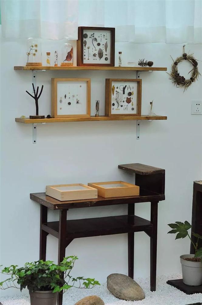 Ngôi nhà nghệ thuật làm lại từ chiếc xe bus bị bỏ hoang-5