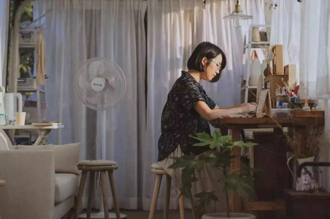 Ngôi nhà nghệ thuật làm lại từ chiếc xe bus bị bỏ hoang-6