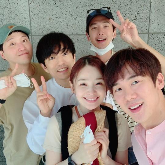 Dàn sao Yoo Yeon Seok, Jeon Mi Do, Jung Kyung Ho, Kim Dae Myung và Jung Myung Sung tụ hội sau khi bộ phim 