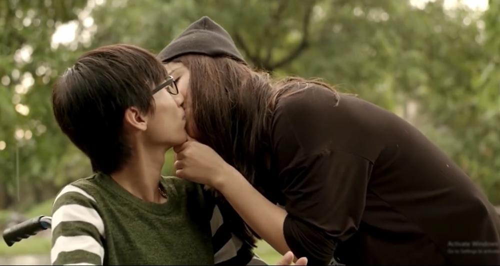 GÓC ĐÀO MỘ: Lynk Lee hôn Thái Trinh khi còn trong hình hài nam giới-4