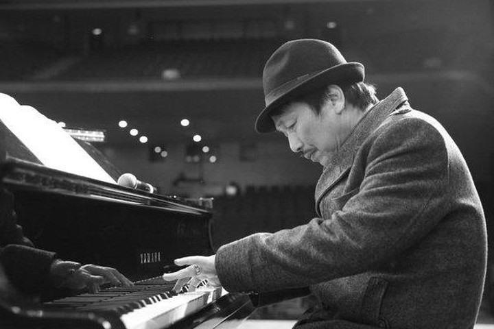 Lệ Quyên cầu mong nhạc sĩ Phú Quang sớm khỏe lại-2