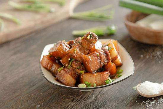 Gái vụng muốn kho thịt ngon thì nhất định phải học cách này vì dễ cực kì