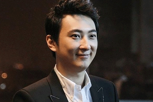 'Nghiệp quật' Vương Tư Thông: Thiếu gia chịu cảnh đứt đoạn ăn chơi, gật đầu lấy vợ vì tiền