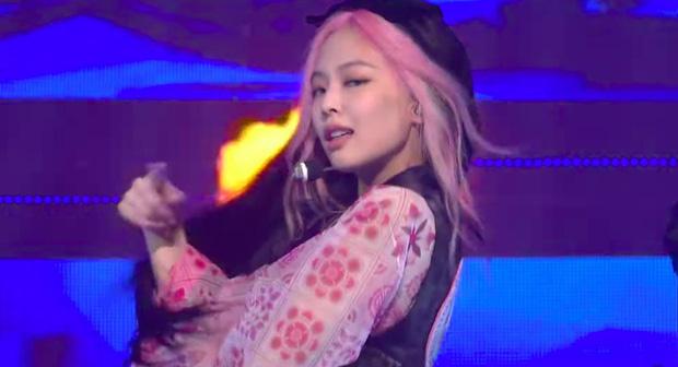 Jennie BlackPink bị nghi học đòi kiểu tóc đặc trưng của danh hài Hoài Linh-4