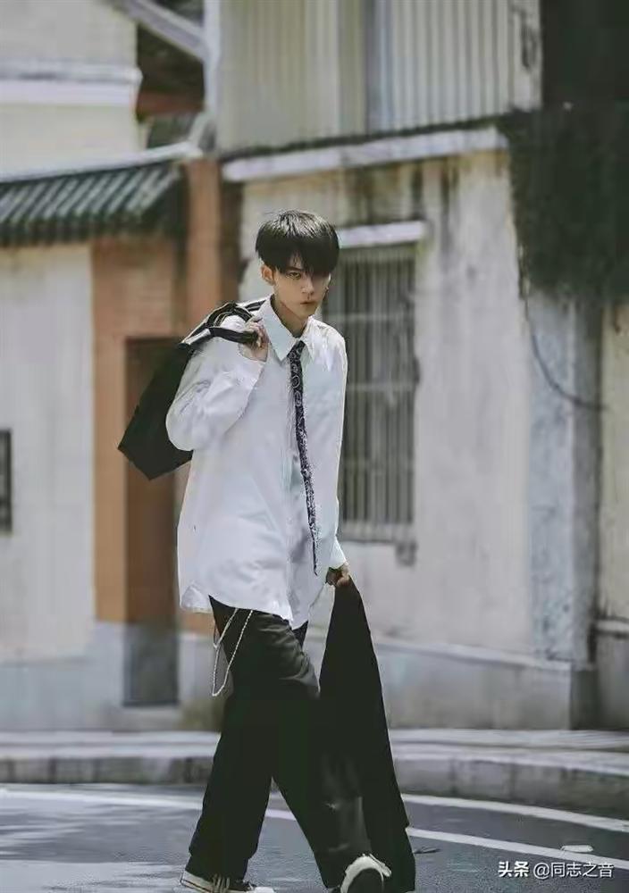 Sang chấn tâm lý khi dung nhan soái ca, soái tỷ TikTok bị lộ tẩy qua cam thường-12