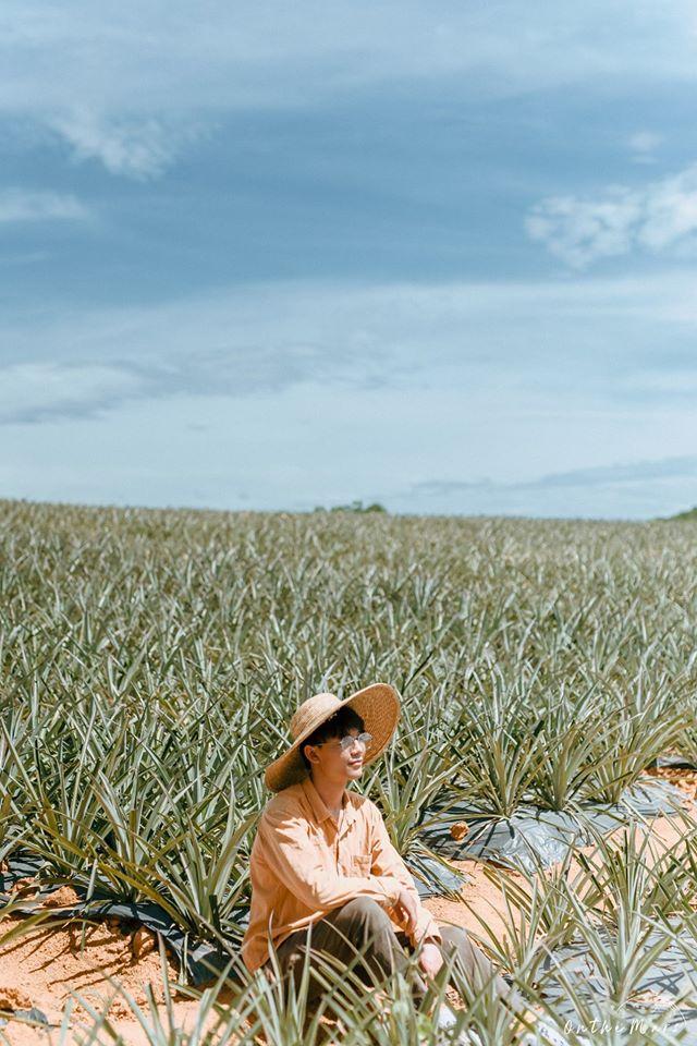 Đâu chỉ con gái chụp sen mới đẹp, chàng trai chơi lớn tung bộ ảnh như chàng thơ ở Ninh Bình-10