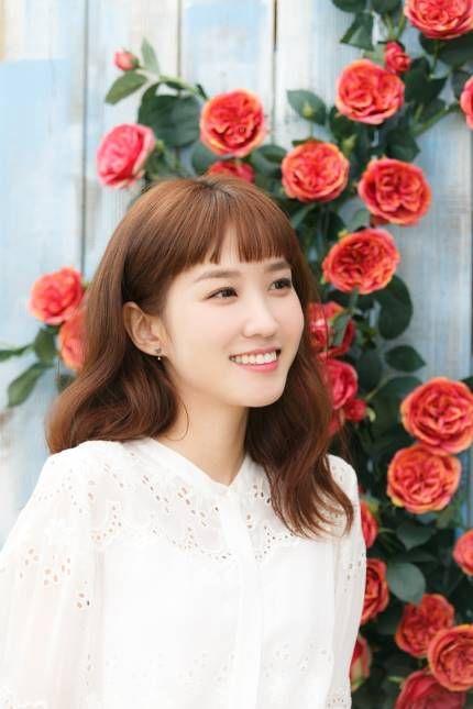 Sao nhí Giày thủy tinh tái xuất màn ảnh cùng mỹ nam 9x-2