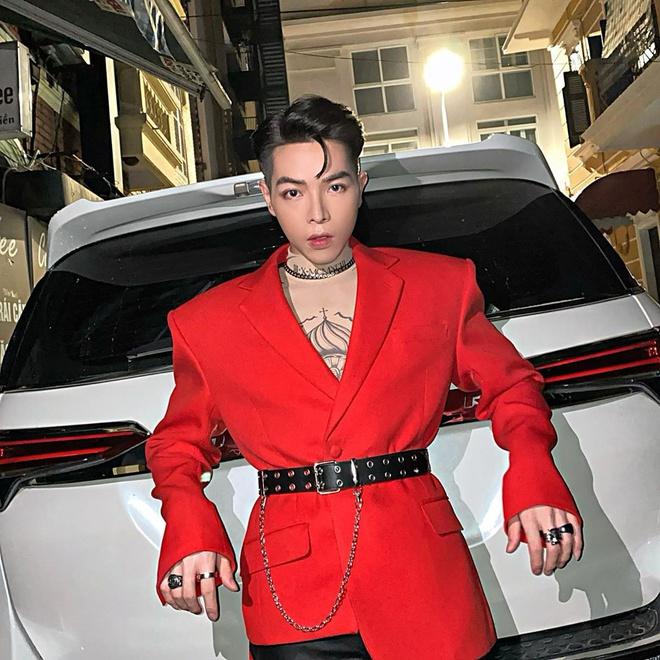 Đức Phúc tô vẽ quá đậm - Phượng Chanel make-up má hồng say rượu bất thành-1