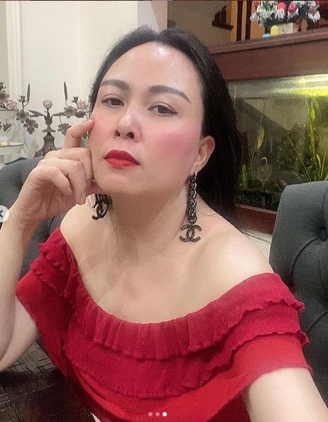 Đức Phúc tô vẽ quá đậm - Phượng Chanel make-up má hồng say rượu bất thành-3