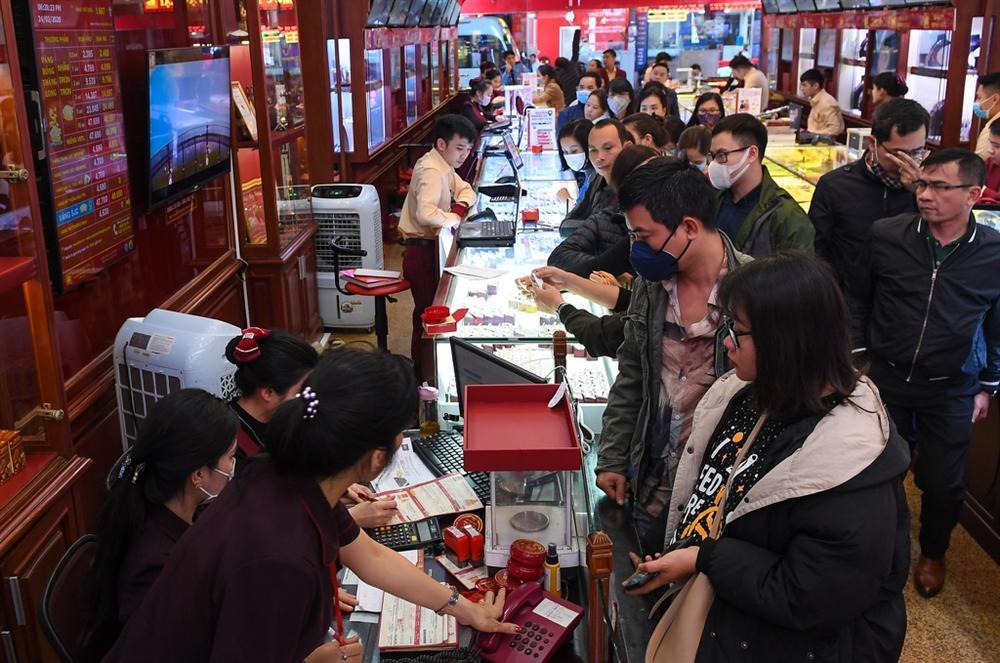 Vàng trong nước vọt lên gần 50 triệu/lượng, cao nhất lịch sử-1