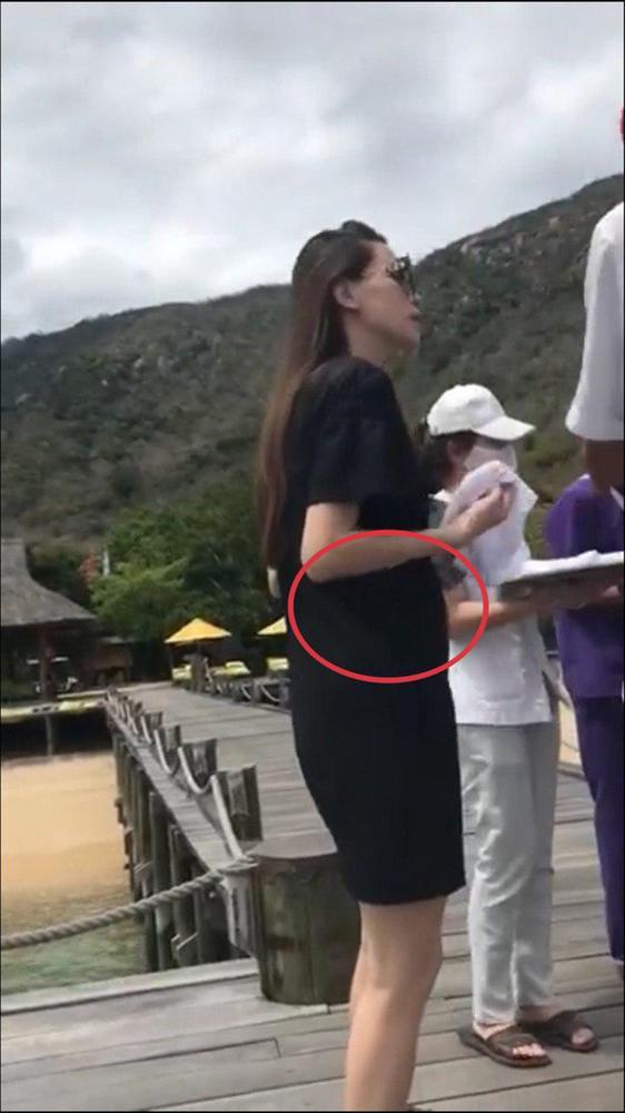 Hồ Ngọc Hà khoe ảnh bikini nuột nà, ai cũng hoang mang bụng bầu đâu rồi?-4