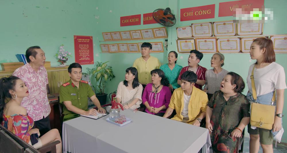 Gạo nếp gạo tẻ phần 2 tập 9: Trung Dũng đi bán bánh giò, cúi mặt không dám gặp lại con trai-1