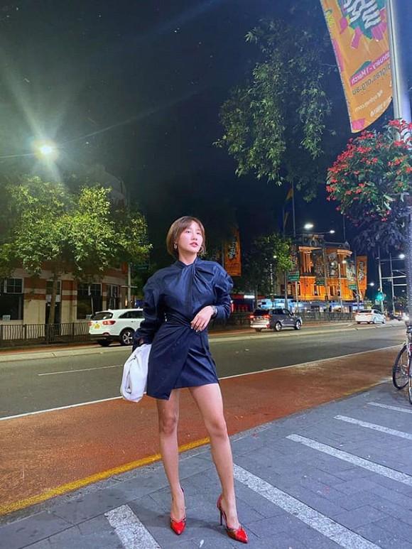 Văn Mai Hương gây tranh cãi vì gu thời trang tại Người ấy là ai-9