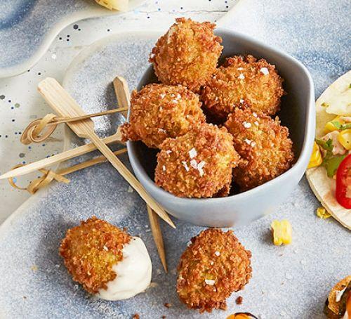 Nếu chưa có nồi chiên không dầu, mẹo này sẽ giúp bạn hạn chế lượng dầu ăn khi chiên-2