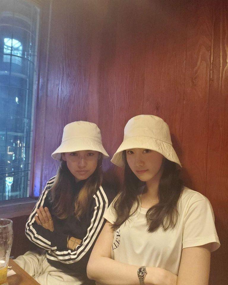 SNSD Yoona và Lee Hyori phải xin lỗi vì đi karaoke giữa dịch Covid-19-1