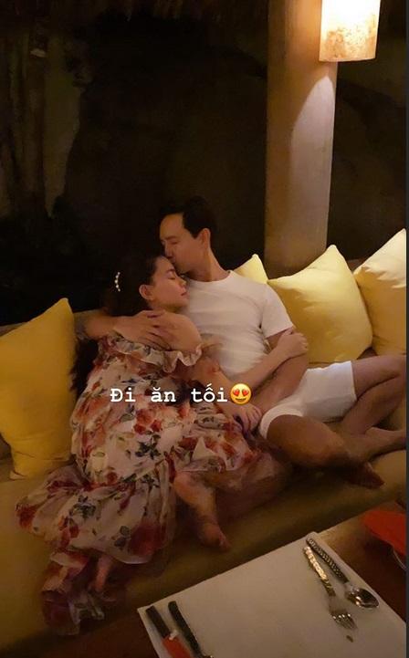 Hồ Ngọc Hà bầu 4 tháng, Võ Hoàng Yến gái đang son mà 2 cái bụng gọn gàng ngang nhau-7