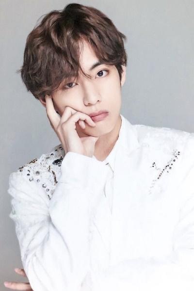 Mỹ nam siêu thực V BTS khiến fan chết đứ đừ khi nhá hàng Mixtape đầu tay-2