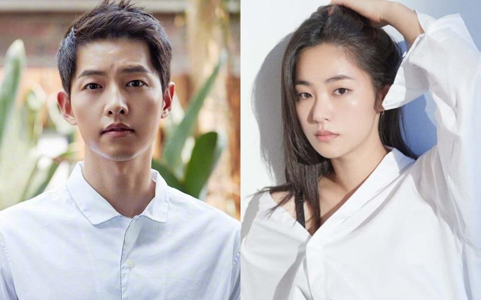 Song Joong Ki và Jeon Yeo Bin đang thảo luận cho vai diễn chính trong bộ phim truyền hình sắp tới của tvN có tên “Vincenzo