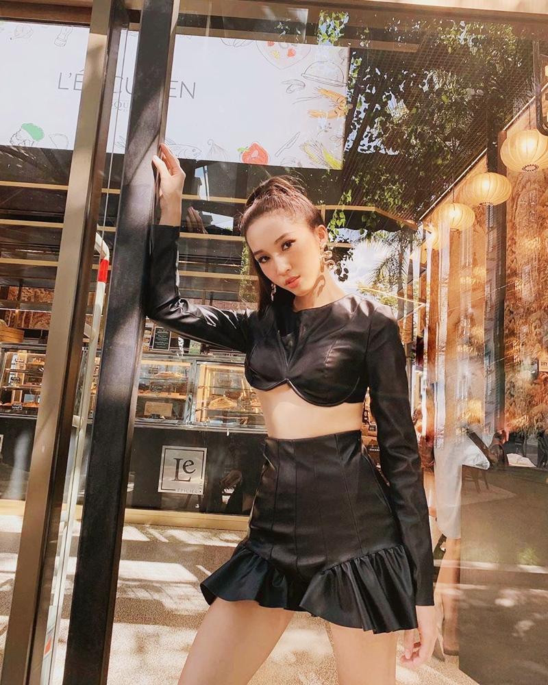 Công thức white-on-white được Thanh Hằng - Mai Phương Thúy lăng xê cực đẹp trong tuần qua-1