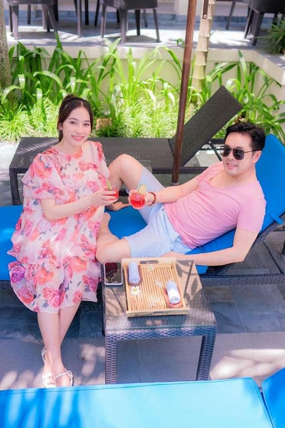 Vợ nhạc sĩ Dương Khắc Linh phá nét khi mang bầu, hơn 5 tháng mà tưởng chừng sắp đẻ-5