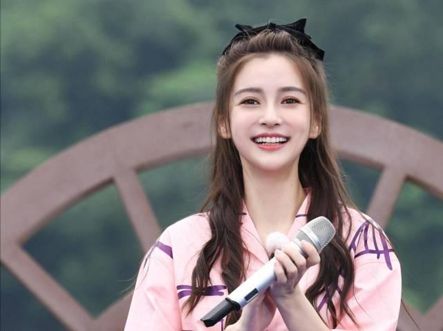 Động thái mới của Angela Baby ám chỉ đã ly hôn Huỳnh Hiểu Minh?-4