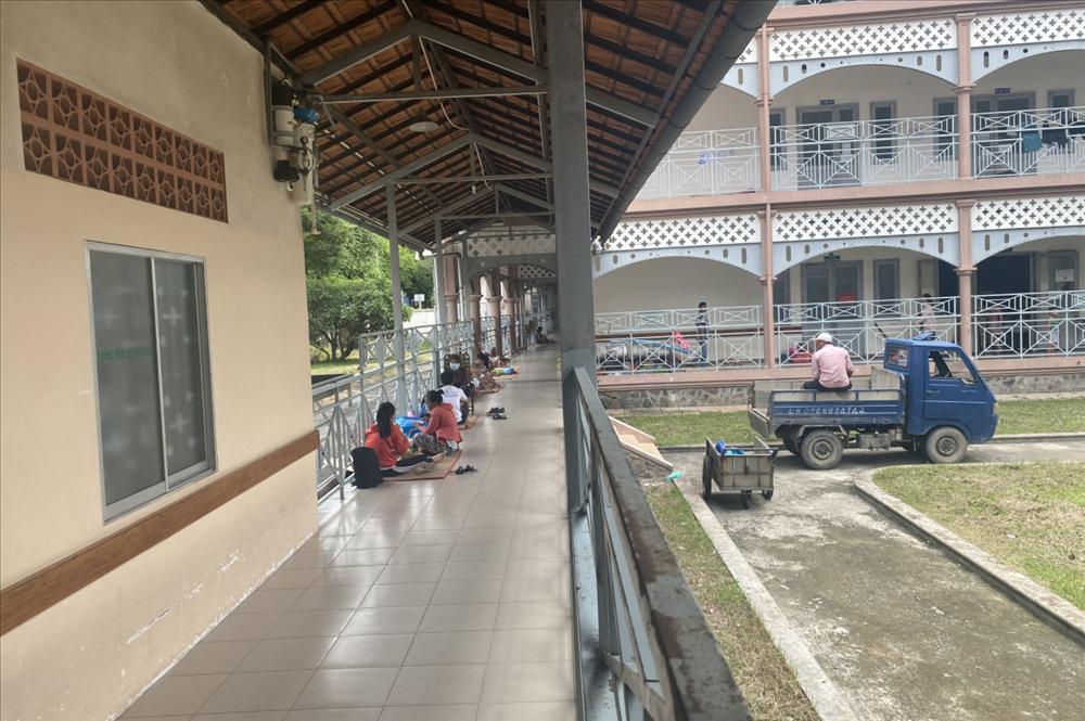 Đau xót lời kể bà ngoại bé trai 9 tuổi nghi bị mẹ ruột dùng kéo đâm thủng tim ở TP.HCM-2