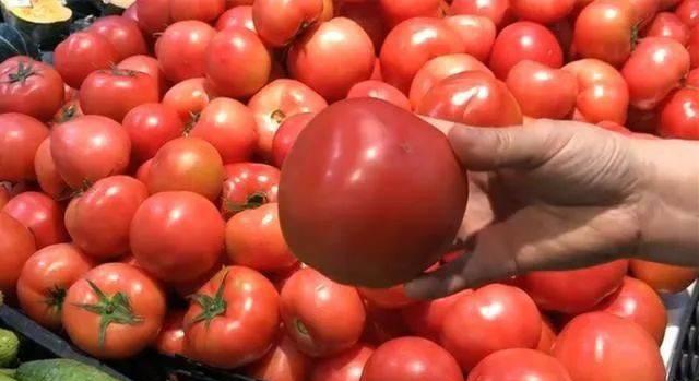Khi mua cà chua, nhìn vào 3 điểm thấy điều này thì mua ngay, người bán rau phải khen thầm-2