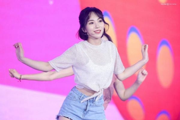 Mina từng uống 200 viên thuốc ngủ vì Jimin, là bạn thân của nghệ sĩ quá cố Sulli-1