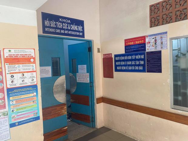 Vụ bé trai 9 tuổi nghi bị mẹ ruột dùng kéo đâm thủng tim: Bé đã tỉnh, tiếp xúc tốt và đang tập cai máy thở-2