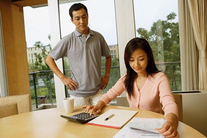 Từ chuyện vợ nhà người ta chi tiêu siêu giỏi, ai giữ tiền thật ra chẳng sung sướng gì-1