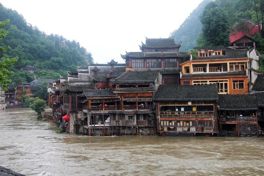 Những hình ảnh đáng sợ về cơn đại hồng thủy miền Nam Trung Quốc gây ra bởi những cơn mưa dai dẳng kéo dài hơn 30 ngày-8