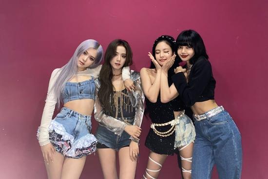 Black Pink trình diễn 'How You Like That', Rosé mất điểm vì quần ngắn