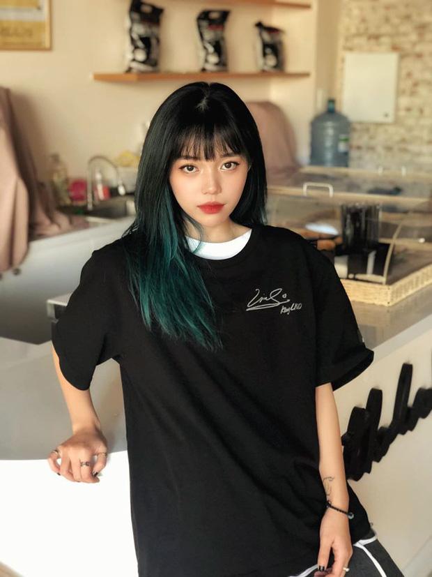 Linh Ngọc Đàm chẳng mấy khi để lộ, ít người biết nàng streamer cũng xỏ nhiều khuyên tai ngầu ra phết-1