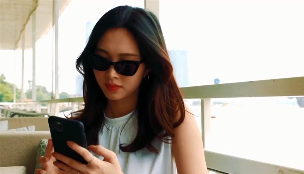 Chưa bao giờ thấy Đặng Thu Thảo và chồng đại gia tương tác tình đến thế!-4