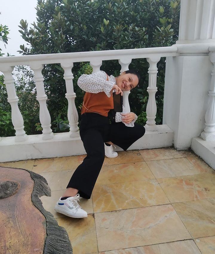 Người yêu không cần nhưng bạn thân vì ta xoạc chân chụp ảnh thì nhất định phải có-9