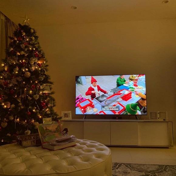 Chụp ảnh sexy, Elly Trần vô tình hé lộ một số ngóc ngách trong nhà riêng-9