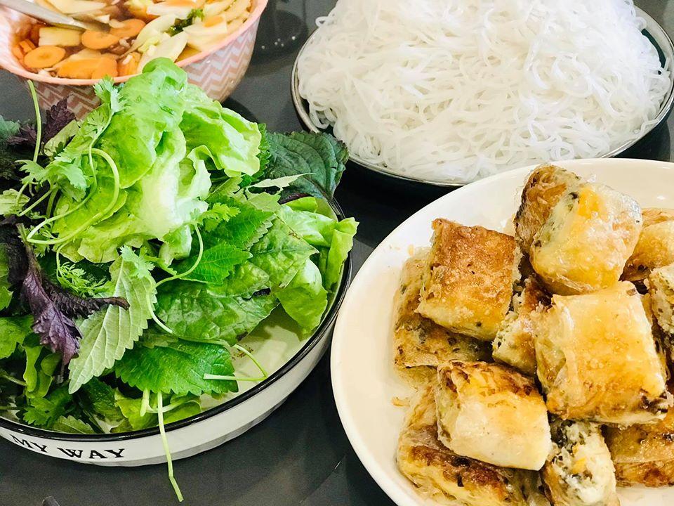 Mẹ Hà Nội tiết lộ mẹo rán nem giòn tan, không bị nát, trăm cái ngon như một-2