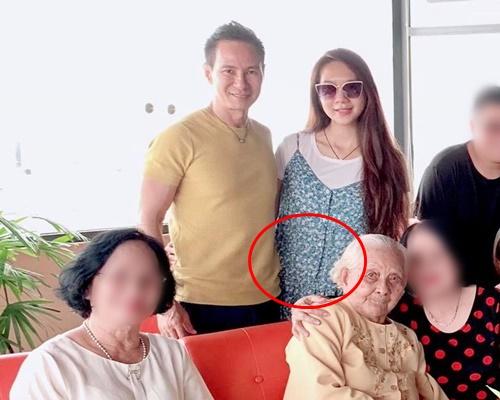 Vợ Lý Hải công khai vòng 2 lùm lùm, có vẻ tin mang bầu lần 5 là thật chứ không đùa!-3