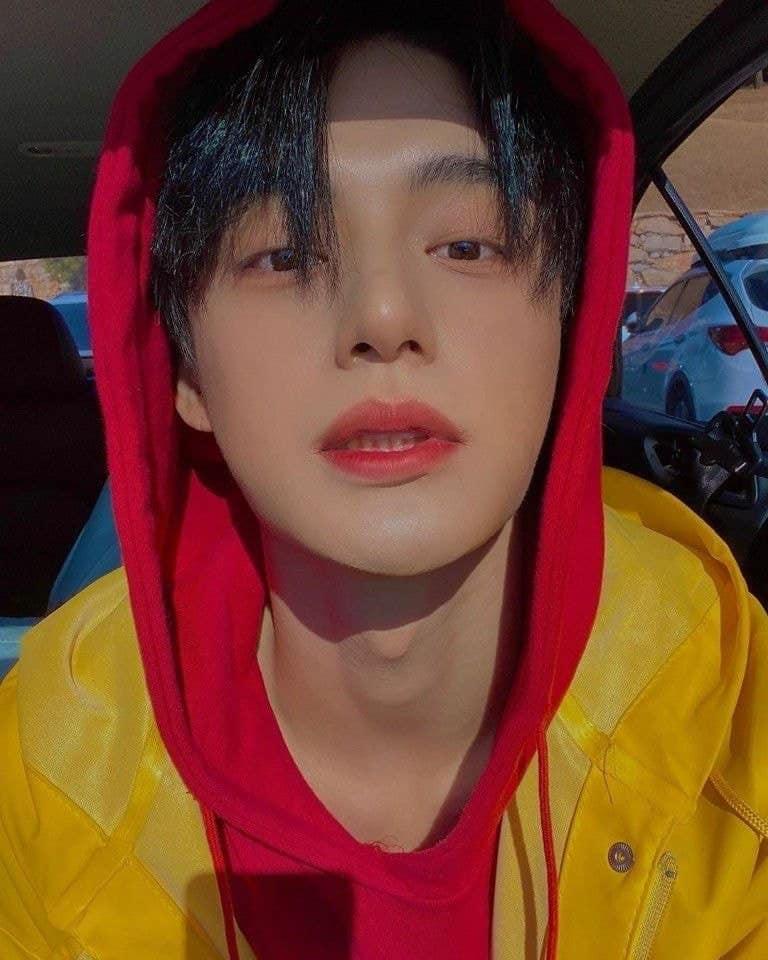 Tiếc nuối nam thần tượng Kpop sở hữu ngoại hình cực phẩm mà sao sự nghiệp tối tăm-3