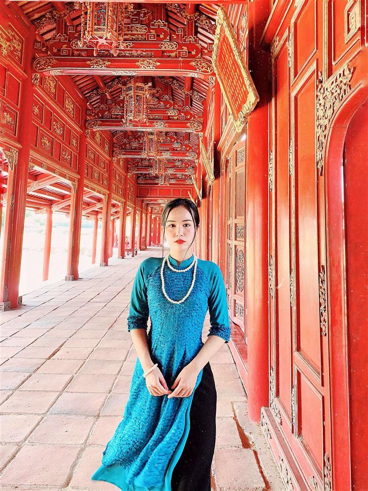 Nhóm 9X hóa tiểu thư, công tử thời ông bà anh giữa lòng Cố đô-1