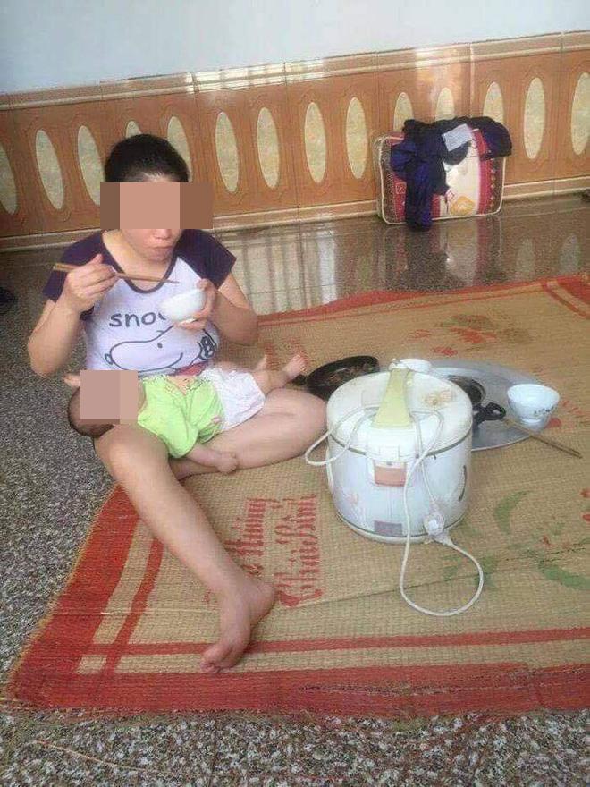 Kiên quyết ngó vào toilet theo dõi mẹ, bức ảnh 3 nhóc tì 3 biểu cảm gây bão MXH-10