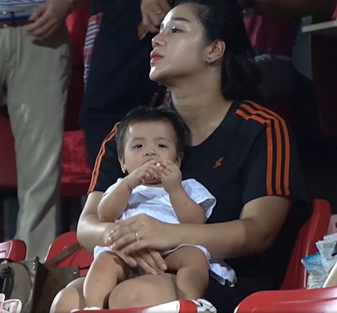 Khánh Linh lộ thân hình phát tướng sau khi sinh con cho Bùi Tiến Dũng-1