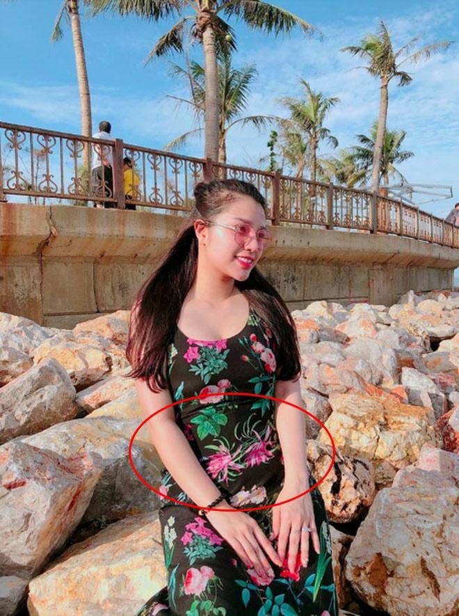 Khánh Linh lộ thân hình phát tướng sau khi sinh con cho Bùi Tiến Dũng-5