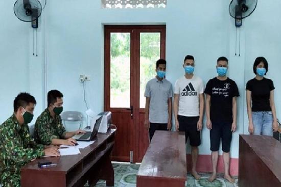 Bắt 4 đối tượng xuất cảnh trái phép sang Trung Quốc bằng bè mảng