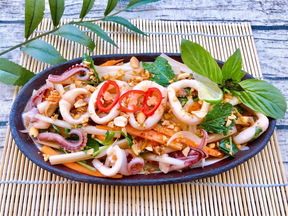 Bếp trưởng 9X gợi ý 5 món gỏi kèm nước sốt trộn, vừa ăn chơi lại rất đưa cơm-1