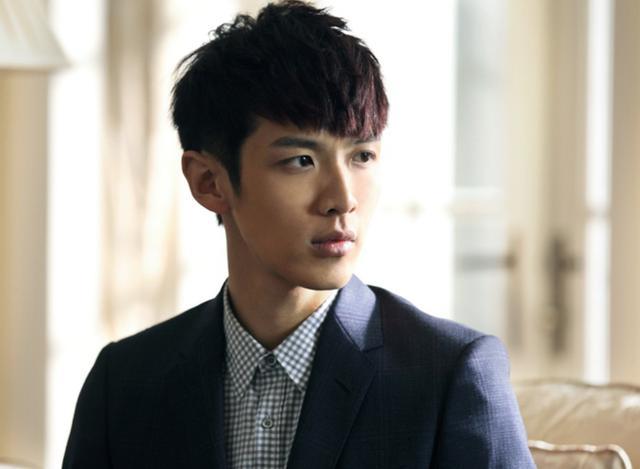 Kha Chấn Đông bật khóc ngày trở lại sau scandal sử dụng ma túy-1