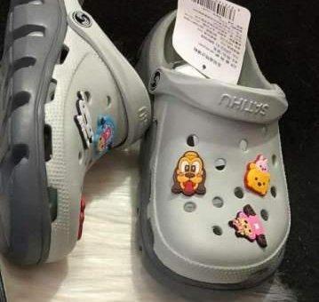 HOT nhất hôm nay: Áo hoa lá của cặp đôi mây mưa trong toilet trung tâm thương mại-4