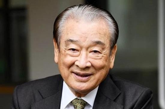 'Ông nội quốc dân' Lee Soon Jae thừa nhận ngược đãi quản lý