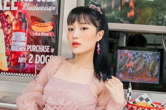 Han Sara tung clip khoe vòng eo 51 cm, nhỏ nhất showbiz